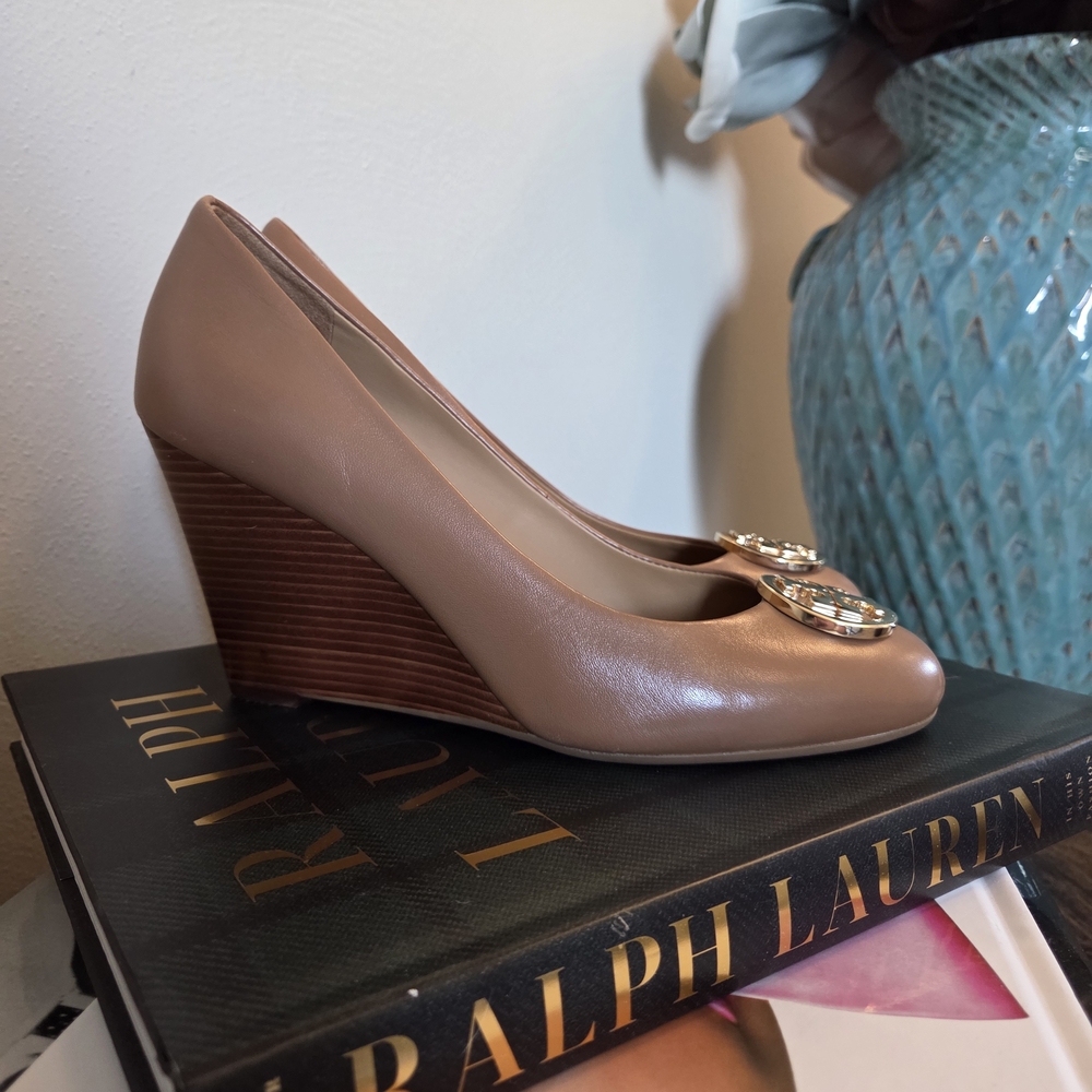 Tory BURCH Caroline Brown Wedge 8M - Picture 2 of 9